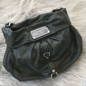 MARC BY MARC JACOBS Charcoal/Black Shoulder Bag 😍